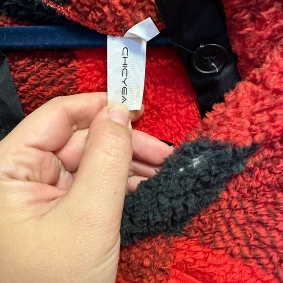 NWOT Black & Red Buffalo Plaid Fuzzy Pull over - Picture 3 of 3